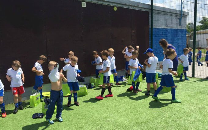 Зозуля и Ротань открыли детский футбольный лагерь