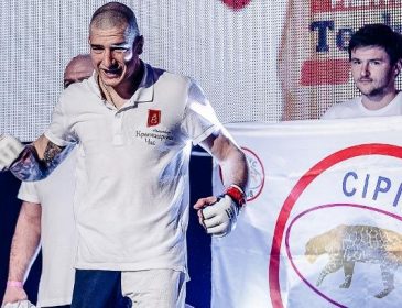 Украинец стал чемпионом мира по смешанным единоборствам