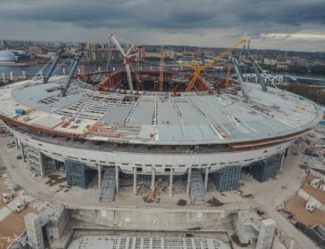 В России ветер сорвал крышу строящегося стадиона к ЧМ-2018