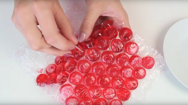 Желейные конфеты из пузырчатой пленки — легко! (ФОТО)