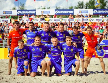 Украинцы разгромили Францию в первой игре отбора Евролиги по пляжному футболу