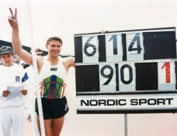 Двадцать два года назад С.Бубка установил мировой рекорд в прыжках с шестом