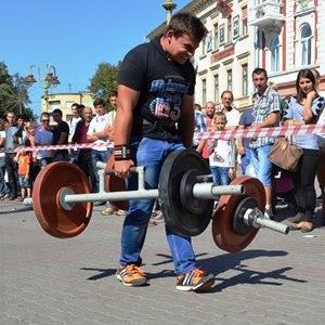 На Львовщине определились победители парного чемпионата мира по стронгмену