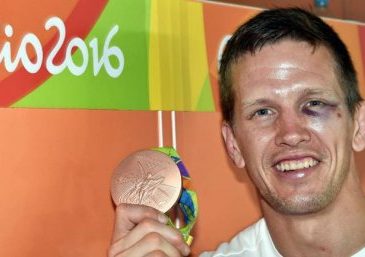 Бельгийского призера Олимпиады-2016 избили на пляже в Рио-де-Жанейро