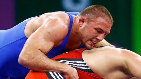 Украинский борец Андрейцев победил в квалификации россиянина и вышел в четвертьфинал Олимпийских игр
