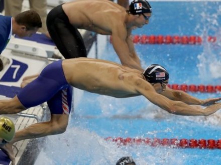 Американский пловец М.Фелпс выиграл 19-е олимпийское золото