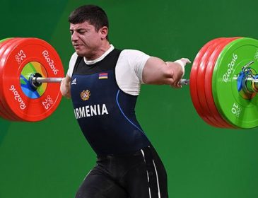 Олимпиада-2016: Армянский штангист получил страшную травму во время турнира