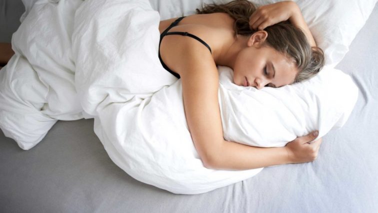 Как научиться засыпать за 1 минуту? Метод, который всегда работает!
