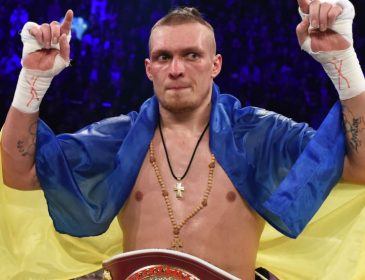 Александр Усик одержал победу в боксерском поединке