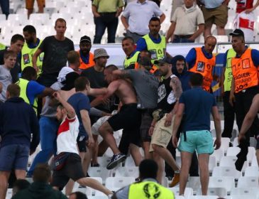 Аргентинские фанаты жестоко избили судью во время матча