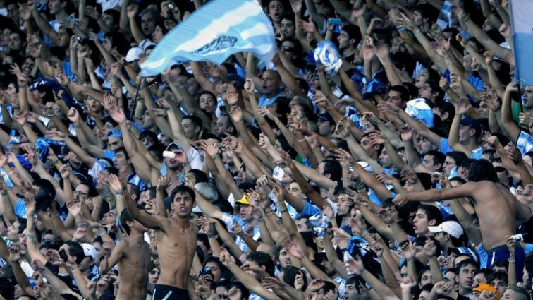 Аргентинские фанаты устроили перестрелку