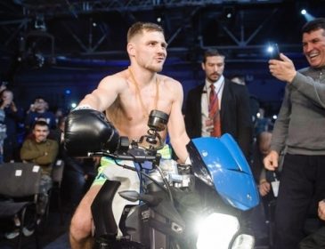 Украинский боксер феерично появился на ринг