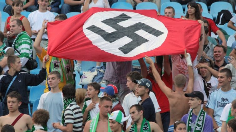 Федерацию футбола Украины оштрафовали на 1,5 млн за проявление неонацизма фанов
