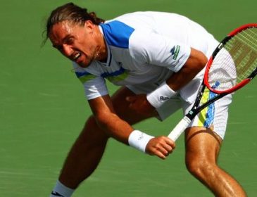 Долгополов зачехлил ракетку в парном турнире Australian Open
