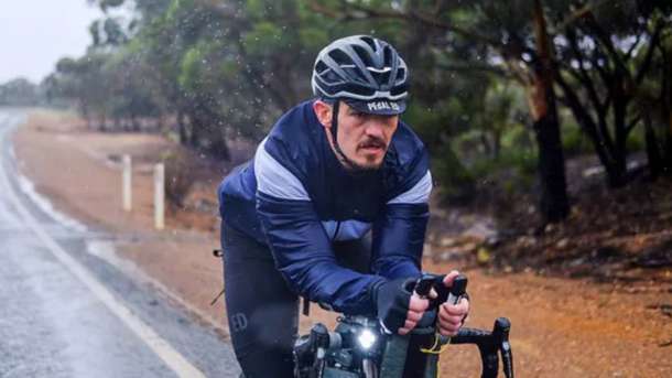 В Австралии во время гонки погиб известный велогонщик
