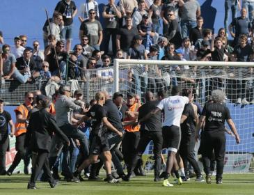 Болельщики «Бастии» побили футболистов «Лиона» прямо во время матча
