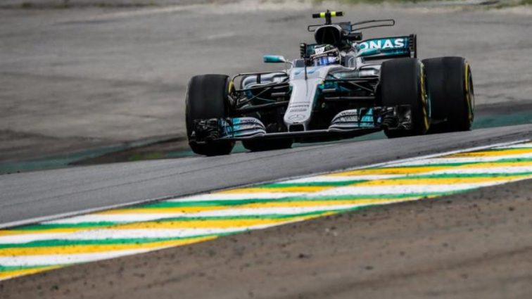 Формула-1: Пилот Мерседес показал лучшее время третьей практики Гран-при Бразилии