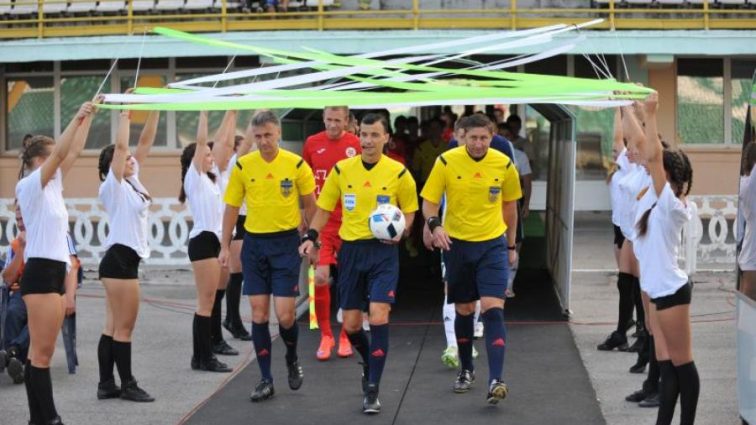 Стали известны имена украинских футбольних арбитров в еврокубках