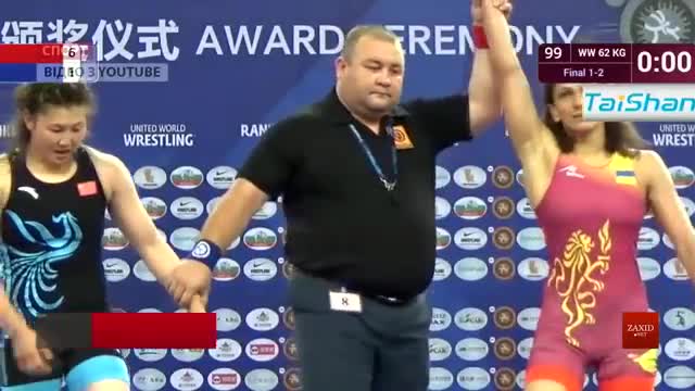 Три львовские борчихи завоевали медали на турнире в Китае