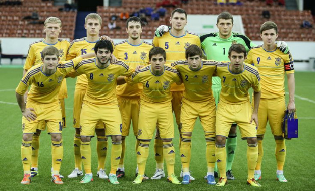 «Уже в полуфинале» Сборная Украины триумфально победила на молодежном Евро