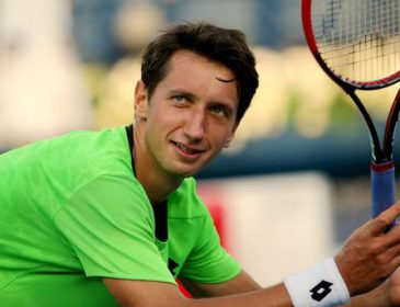 Украинский теннисист Стаховский выбил себе место в четвертьфинале в Италии