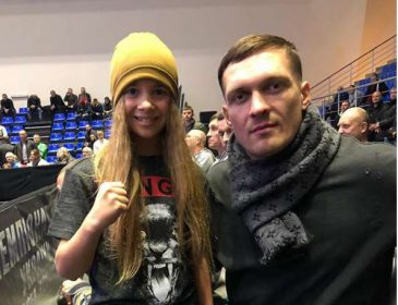 «Розовая пантера»: Маленькая украинская боксерка покорила сердца Усика и Ломаченко