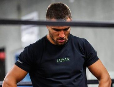 Украинец Василий Ломаченко остался без соперника перед следующим боксерским боем
